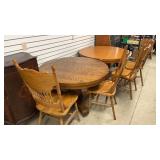 2 Round Tables 4 Chairs