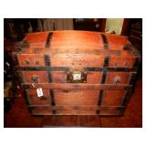 Camel Back Trunk WithTray