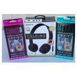 (TX) (3) Pairs of Earphones
