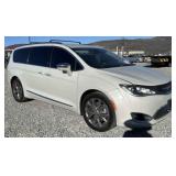 (CA) 2017 Chrysler Pacifica