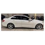 (PR) 2011 Mercedes-Benz C300