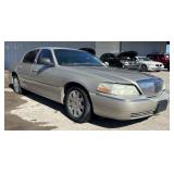 (TX) 2005 Lincoln Town Car