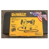 (TX) DeWalt - Grease Gun Kit