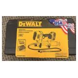 (TX) DeWalt - Grease Gun Kit