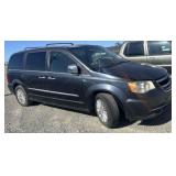 (CA) 2013 Chrysler Town and Country