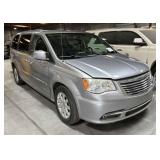 (CA) 2014 Chrysler Town and Country