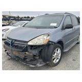 (CA) 2004 Toyota Sienna