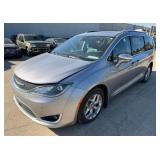 (IL) 2017 Chrysler Pacifica