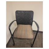 Striped Seat Mesh Back Office Chair on Wheels