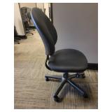 Oval Back Padded Seat Office Chair