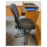 Mesh Back Memory Foam Padded Chair