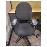Oval Shape Steel Case Office Chair