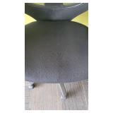 Lot of 2 Mesh Back Office Chairs