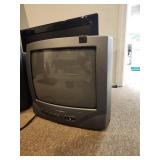 (5) Vizio TV, Daewoo CRT TV, and Electronic Pack - 18in to 32in