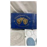 1976 US Bicentennial Commemorative Set with Glass Plate and Soaps