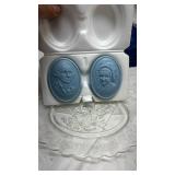 1976 US Bicentennial Commemorative Set with Glass Plate and Soaps