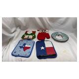 Holiday Kitchen Pot Holder Set - Texas and Christmas Theme