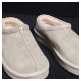 Size 7 Glitter Slippers