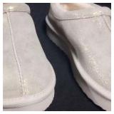 Size 7 Glitter Slippers