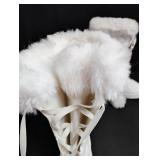White Quilted Winter Snow Boots with Fur Trim Size 7