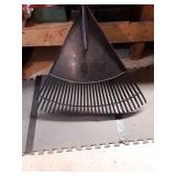 Heavy Duty Lawn and Leaf Rake