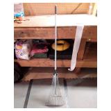 Adjustable Metal Leaf Rake with Telescoping Handle