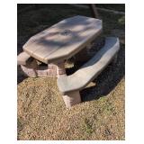 Childrens Picnic Table with Sun Medallion
