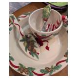 Vintage Christmas Cardinal Pine Cone Serving Srt