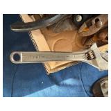 Bold Cutters/ Wire Cutters/ Pliers/ Crescent Wrench Flat of Tools- B1