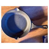 Pioneer Woman Cast Iron Skillet/ Utensil Holder- KNC
