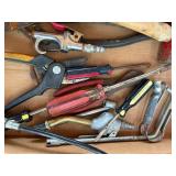 Miscellaneous Tools Flat of Air Tools/ Grease Gun/ Hammer/ Pliers- CP1S