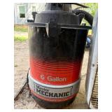 Master Mechanic 6 Gallon Canister Shop Vacuum/ Box Fan- CP2