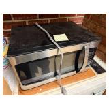 Hamilton Beach Microwave 1000 Watt- 5th K