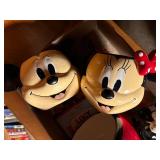 MICKEY MOUSE CUPS/ MICKEY & MINI BRIDE & GROOM/ KID BOOKS- FR