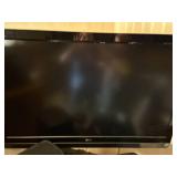 LG 47" FULL HD TV ON WALL MOUNT- FR