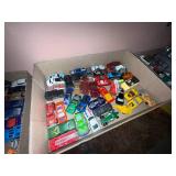 HOT WHEELS W/ FIRE TRUCK FLAT- TR