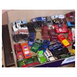 HOT WHEELS W/ FIRE TRUCK FLAT- TR