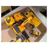 CAT DUMP TRUCK & TRUCKS- TR