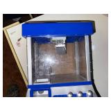 CLAW MACHINE W/ FAKE MONEY- TR