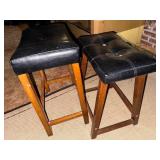 WOOD STOOLS X 2- TR
