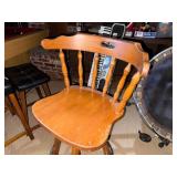 WOODEN BAR SWIVEL BAR STOOL- TR
