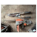 REMINGTON 12amp 16" ELECTRIC CHAIN SAW/ 3 HAND TRIMMERS- WB