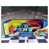 Jeff Gordon #24 DuPont Automotive Chevrolet Silverado Suoer Truck NASCAR 1:24 Diecast