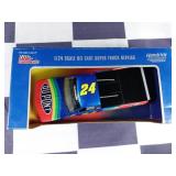 Jeff Gordon #24 DuPont Automotive Chevrolet Silverado Suoer Truck NASCAR 1:24 Diecast