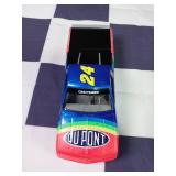 Jeff Gordon #24 DuPont Automotive Chevrolet Silverado Suoer Truck NASCAR 1:24 Diecast