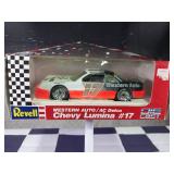 Darrell Waltrip #17 Western Auto/AC Delco Chevy Lumina 1:24 Diecast NASCAR Model