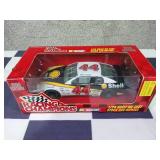 Bobby Labonte #44 Shell NASCAR Racing Champions 1:24 Scale Diecast