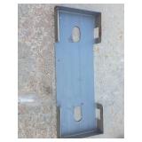 Skid steer mounting plate