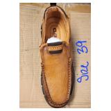 CLOHOO Tan Leather Men