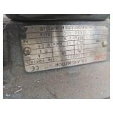 Industrial Material Rolling Machine with Motor - Retail: $1,200